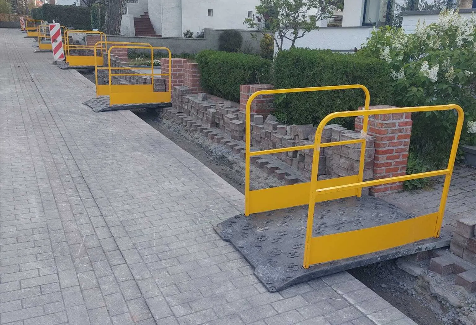 Trench_Bridge_Lodax_1aa62152c154387fc34b84910f74b38b.webp